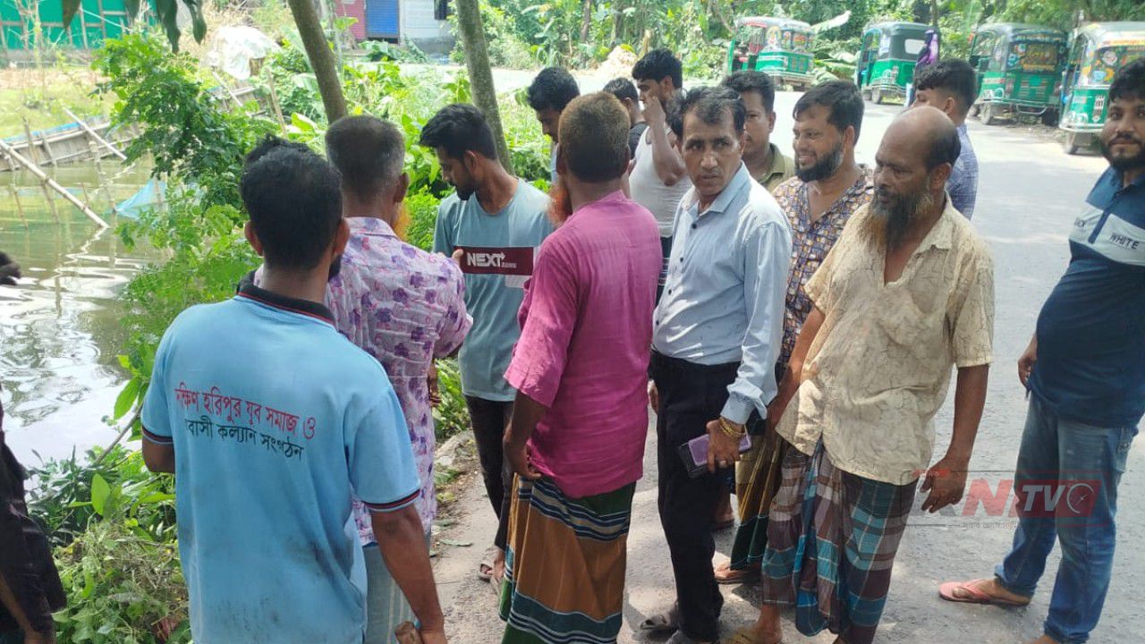 জননিরাপত্তায় প্রশংসনীয় উদ্যোগ: চেয়ারম্যান মোঃ দুলাল আহমেদের উপস্থিতিতে আমিরাবাদ-সাচার সড়কে গাছপালা অপসারণ