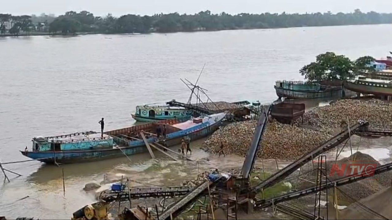 সুনামগঞ্জে মুষলধারে বৃষ্টিপাত: গত ২৪ ঘন্টায় ২৬৫ মিলিমিটার বৃষ্টিপাত রেকর্ড করা হয়েছে,বাড়ছে সবগুলো নদ-নদীর পানি।