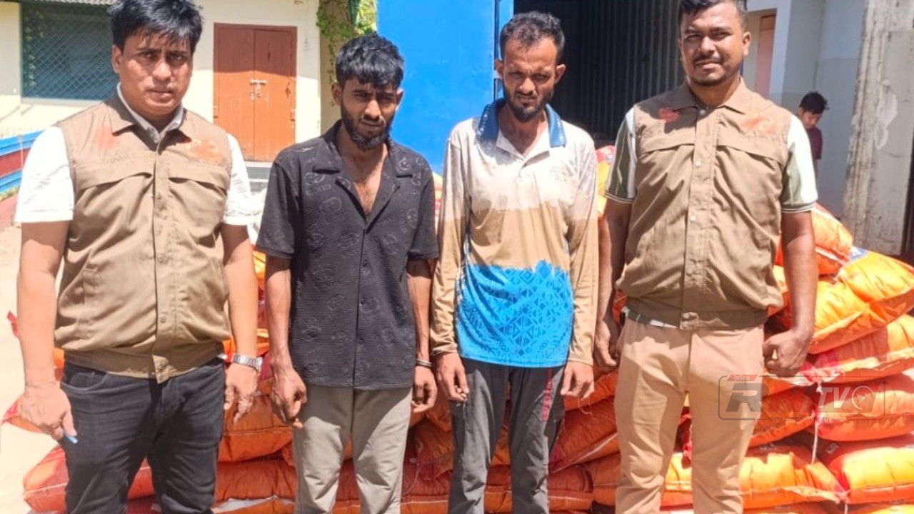 সুনামগঞ্জের বিশ্বম্ভরপুরে ডিবি পুলিশের অভিযানে কাভারভ্যানসহ ২২ লাখ টাকার অবৈধ ভারতীয় জিরা ও ফুচকা উদ্ধার, আটক ২  ‎