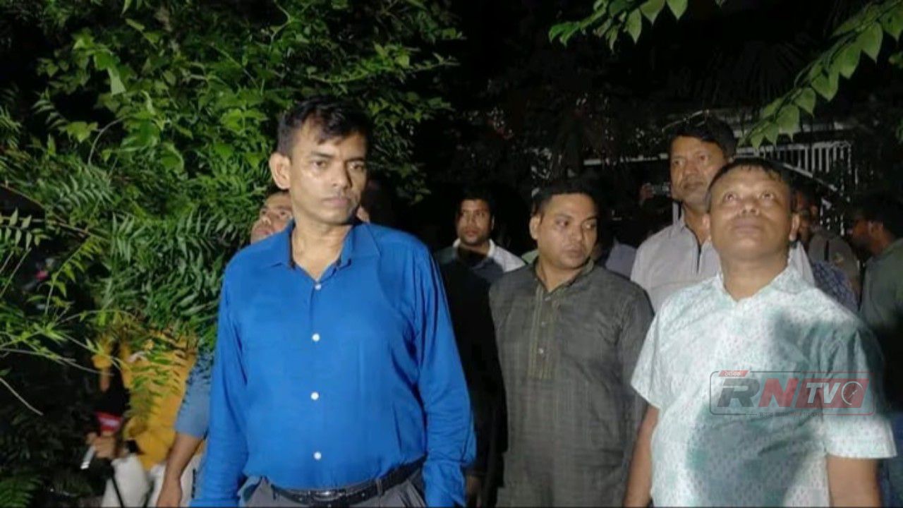 রংপুরে চার খুন  রাতের আঁধারে ’ক্রাইম সিন’ থেকে পুলিশ কি আলামত ধ্বংস করতে চাচ্ছে