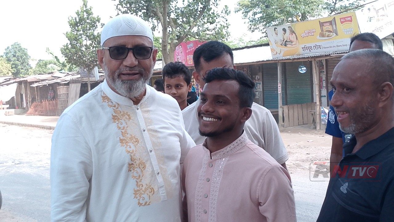 চিরিরবন্দরে সামাজিক অনুষ্ঠানে মাননীয় হুইপ ও স্থানীয় নেতৃবৃন্দের উপস্থিতি