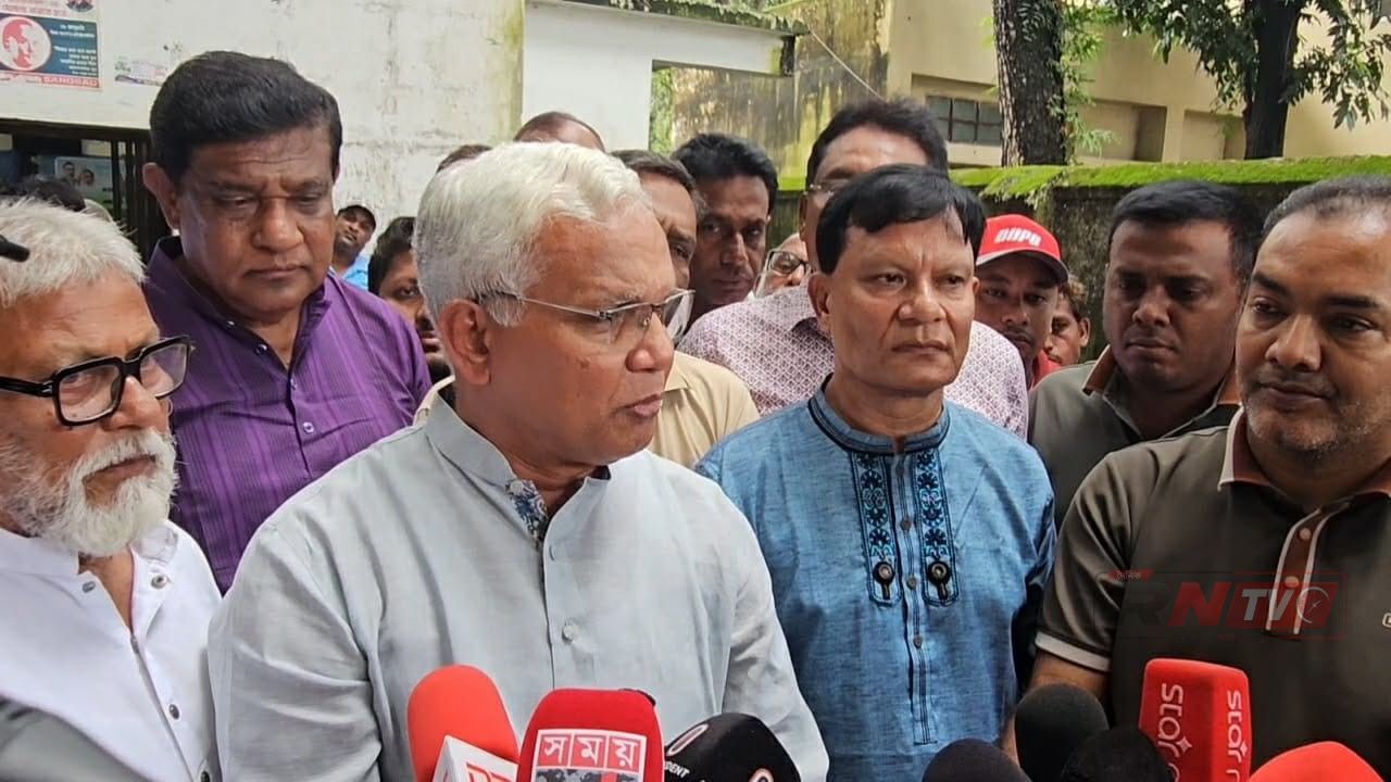 ঘুপচি রাজনীতিতে বিশ্বাস করি না, সৎ সাহস থাকলে আদালতে আসুন: ডা. জাহিদ