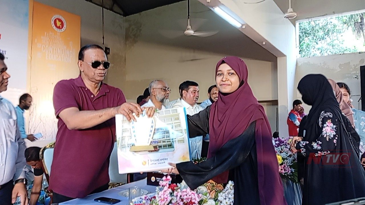 অশিক্ষিত ব্যক্তিরা রাজনীতিতে গুরুত্বপূর্ণ পদে বেশি সুযোগ পান: ব্যারিস্টার খোকন এমপি